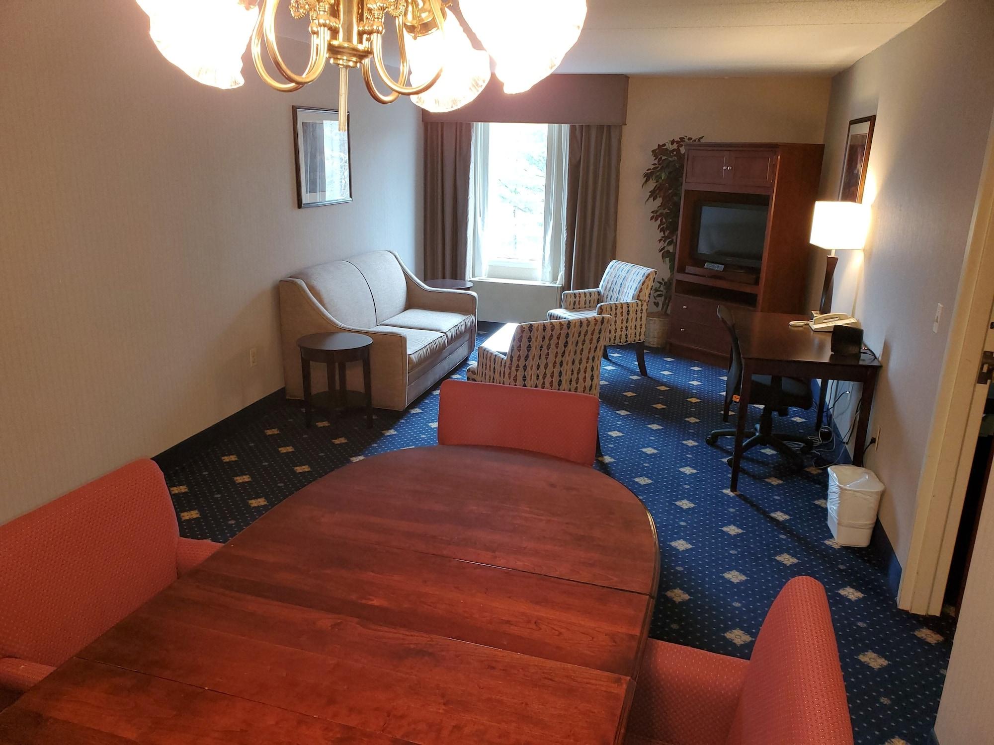 Baymont By Wyndham Groton/Mystic Hotel Eksteriør billede